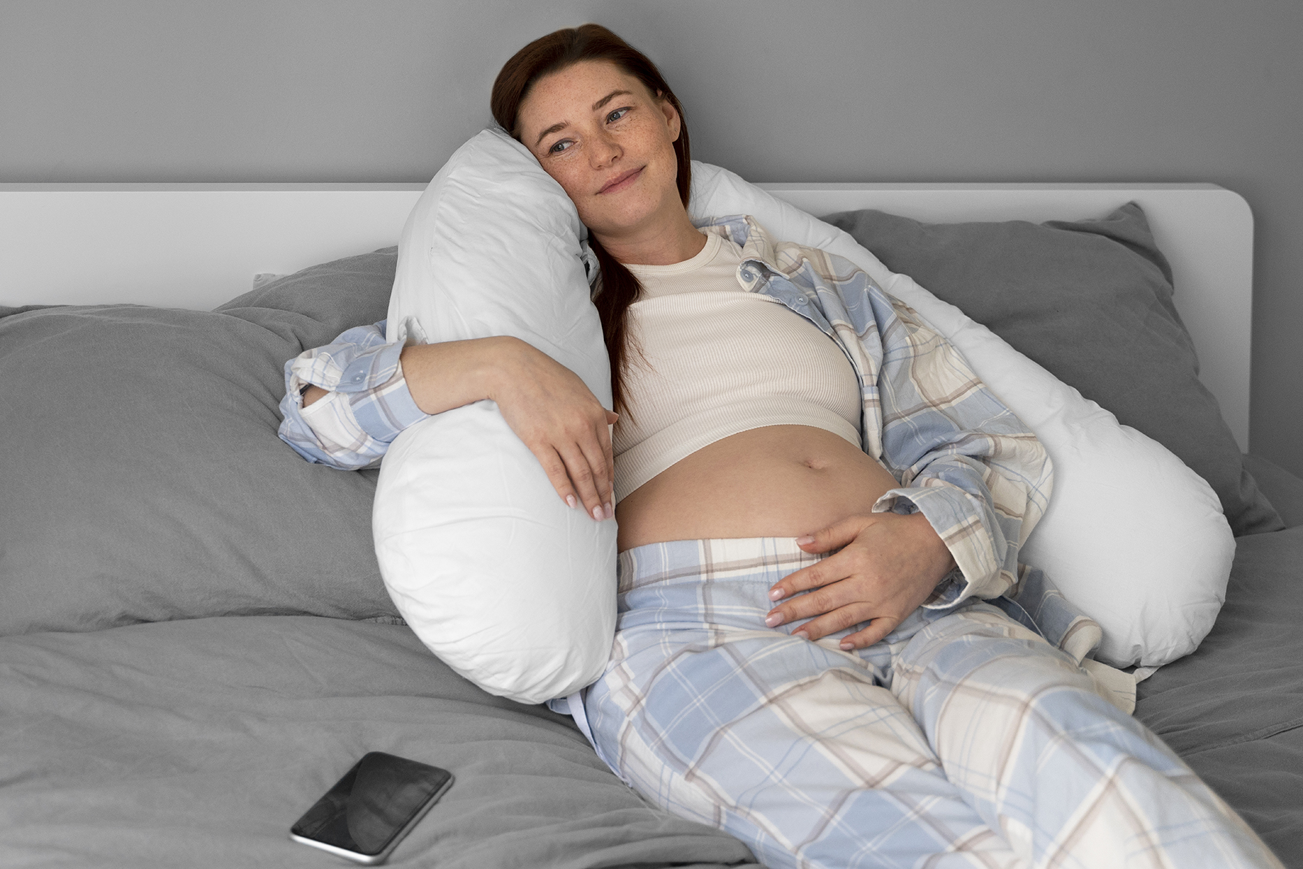 Las mejores almohadas para embarazo y lactancia que ayudan a mamás y bebés